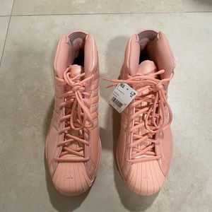 Adidas‼️SOLD‼️